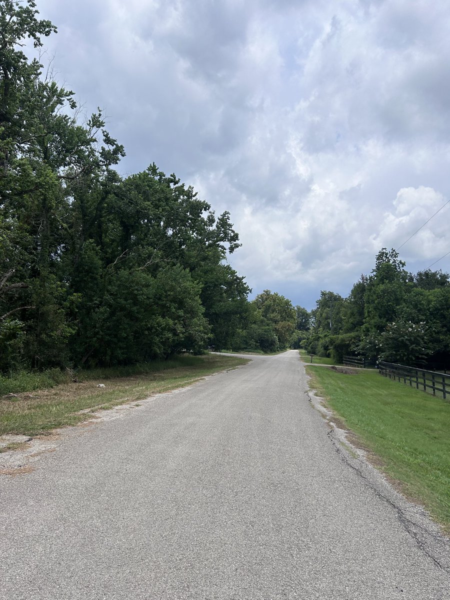 TXzachTX's tweet image. TFW the beat of the music matches what you’re doing. Hope I didn’t waste today’s rhythm allotment, need some tonight to woo Momma with my dance moves