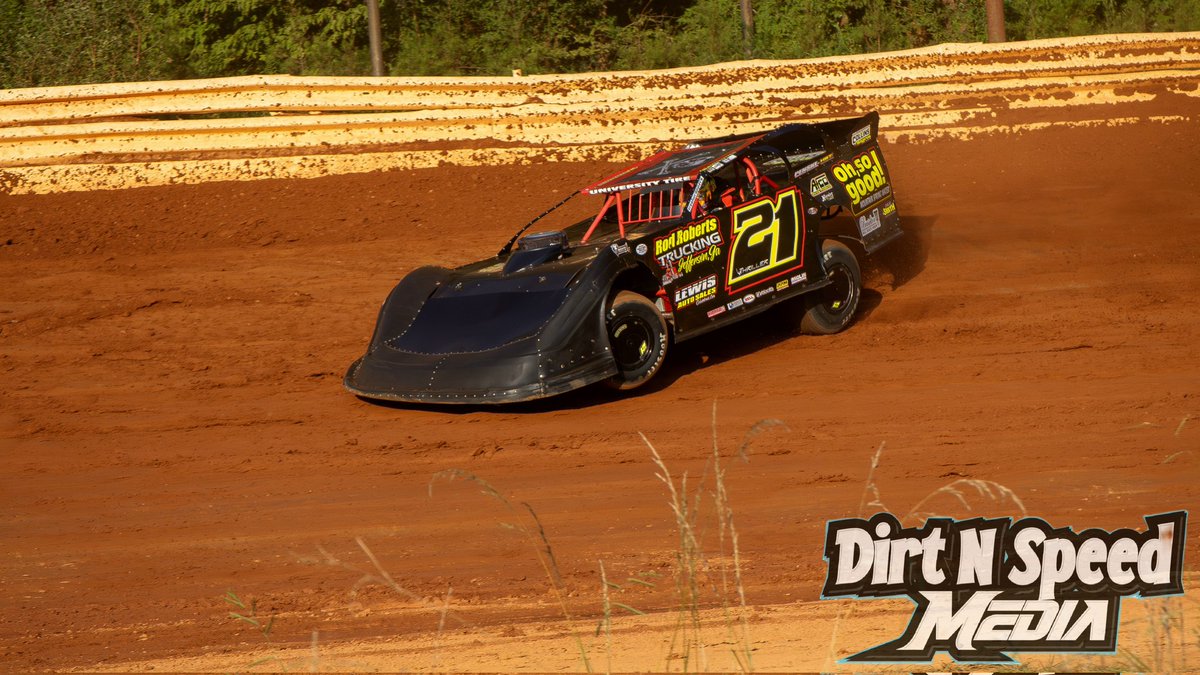 TheSouthernOut's tweet image. Some @SoNationals hotlap photos from Sugar Creek Raceway from yesterday.

#dirtracing #latemodel #photos