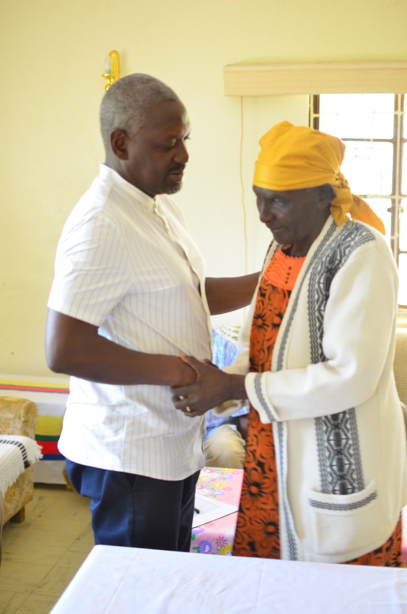 OAmollo's tweet image. Went To Condole With The Family Of The First MP Rarieda, Hon Amb Bob Jalang’o Nyanduga In Obaga Village. Burial Planned For 9th August.