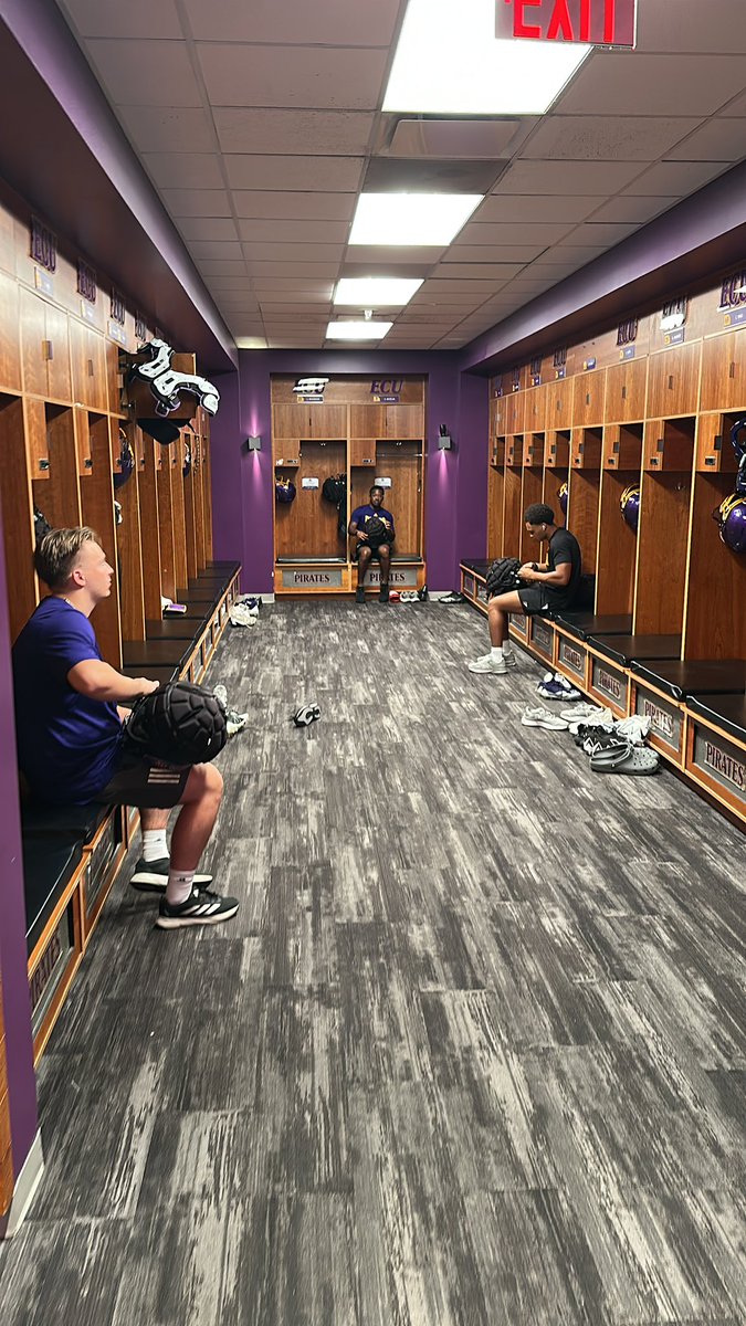 ECUEquipment's tweet image. Happy Report Day to our student managers! Best crew in the country getting us geared up and ready to go. The lifeline of college athletics is the student workers!