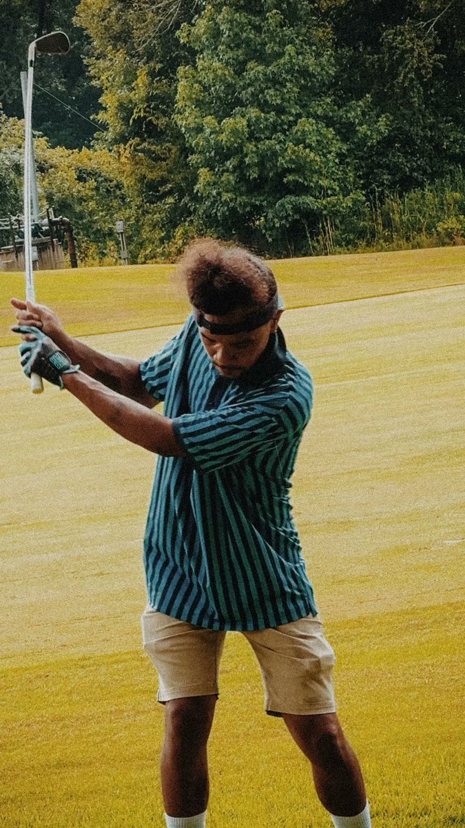 mordechaihoff's tweet photo. Our first collab is here 👏

We partnered with Erick Lottary — aka OG Lott — to co-design a glove that’s as bold as it is personal.

Why Erick? Because he brings a unique perspective to golf — blending style, substance, and serious personality. The game needs more of that.

Introducing the Carolina Clapper 🧤

A design that pays homage to his North Carolina roots and the iconic courses out there.

This isn’t just a glove. It’s a statement.

Welcome to the @blurrdgoods fam, Erick.

Link to purchase below.