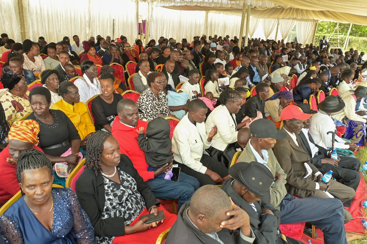 HonOscarSudi's tweet image. I attended the burial of Richard Kiprotich Kirorei, brother to my good friend Isaack Tallam (Sonko wa Eldoret), at Cheukta village in Soy Constituency, Uasin Gishu County. My condolences go out to the family during this difficult time.
I was joined by Hon. David Kiplagat (MP…