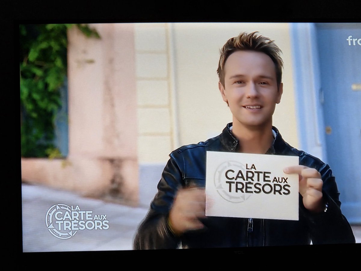 GGOUBAND's tweet image. Devant #LaCarteAuxTresors avec notre présentateur qu'on adore,j'ai nommé @cyrilferaud 🤗🤗🤗.Encore 2 belles heures de paysages époustouflants en perspective.