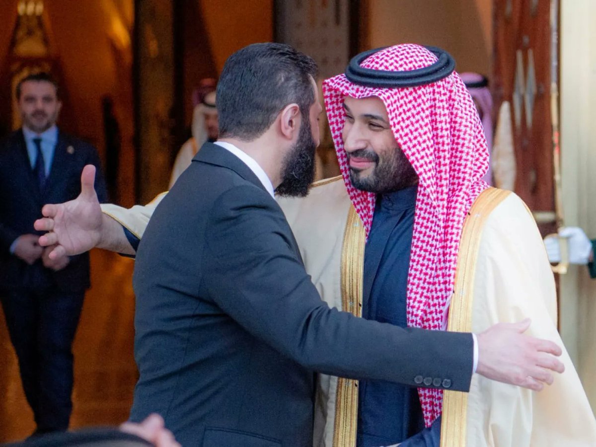 s_hm2030's tweet image. إنفاذًا لتوجيهات ولي العهد..
مجلس الأعمال السعودي السوري يضع خطة عمل للأعوام من 2025 – 2030، تهدف لتعزيز التعاون الاقتصادي المستدام بين المملكة وسوريا.
#سوريا_هي_السعودية