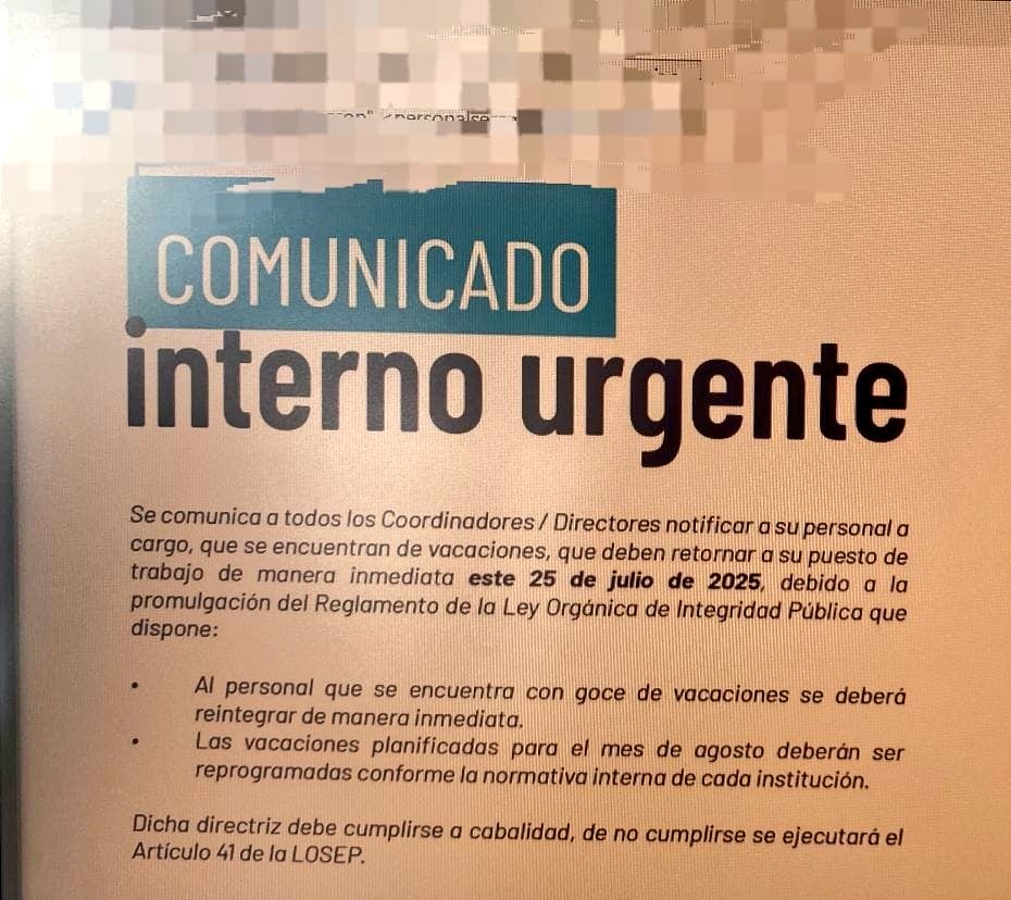 ElenaDeQuito's tweet image. 🔴 Incertidumbre en el sector público: Instituciones emitieron comunicados indicando que los funcionarios deben volver de sus vacaciones, otros denuncian que no pueden ni acceder al Quipux, les han bloqueado sus computadoras y muchos no saben si siguen contratados.