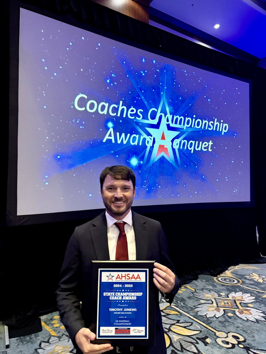 andrewtsimonson's tweet image. The AHSAA presented Westminster OM coach Dale Carrell with the Making a Difference award and honored local state Coach of the Year winners, state championship-winning coaches and Sportsmanship Award winners.
Story: shelbycountyreporter.com/2025/07/25/ahs…