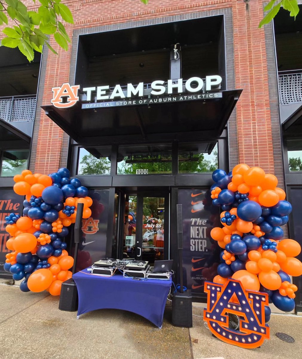 AUFAMILY's tweet image. Auburn + Nike ➡️ fanatics.93n6tx.net/e12qJO