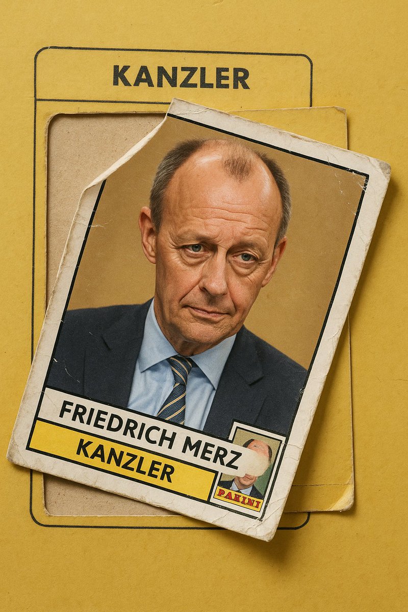 fritz_panko's tweet image. Er will einfach nicht im Panini-Album kleben bleiben.