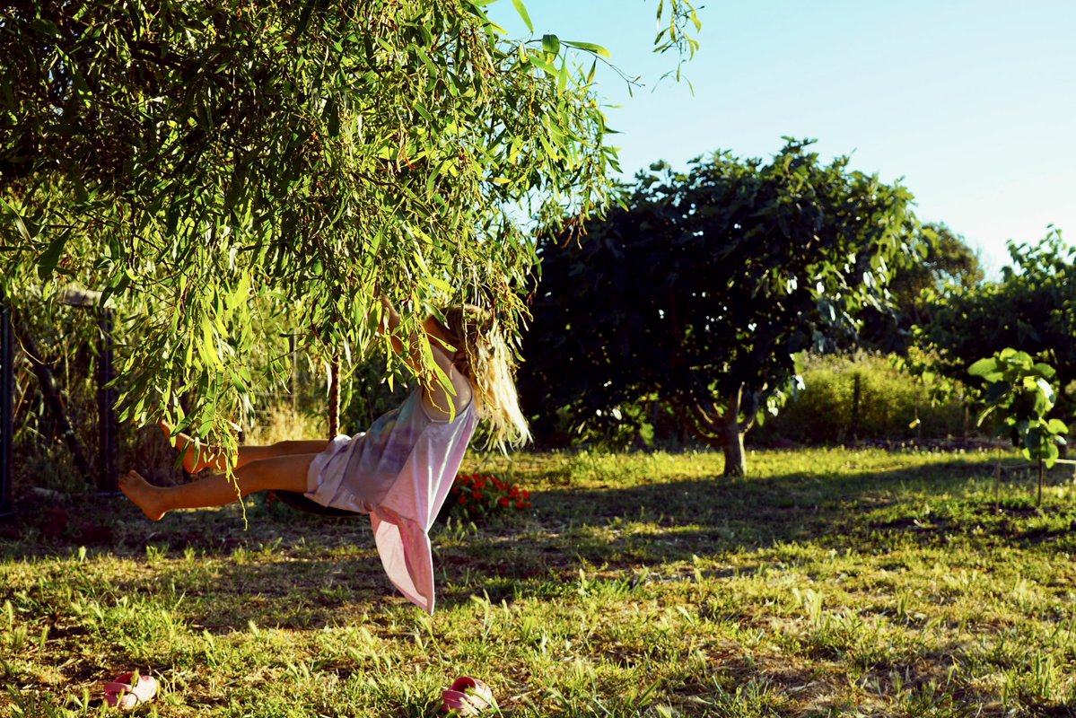 0xbags's tweet image. epic day
lost her first tooth and went right to her favorite swing
best summer ever