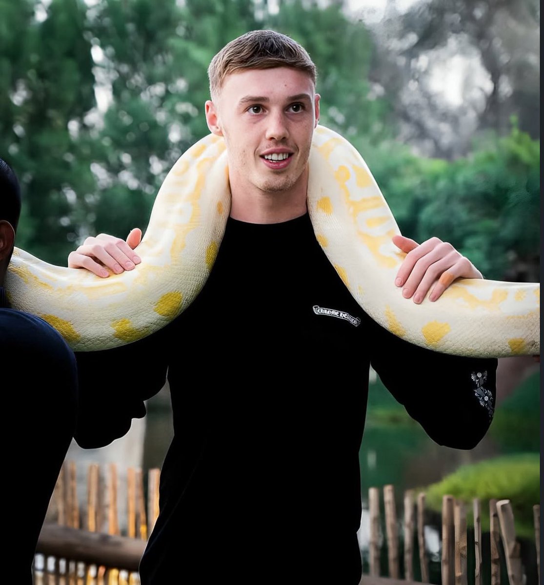Curtis_peprah's tweet image. The fcwc champions have resorted to extreme sports
1. Cole Palmer
2. Moises Caicedo
3. Pedro Neto
4. Malo Gusto