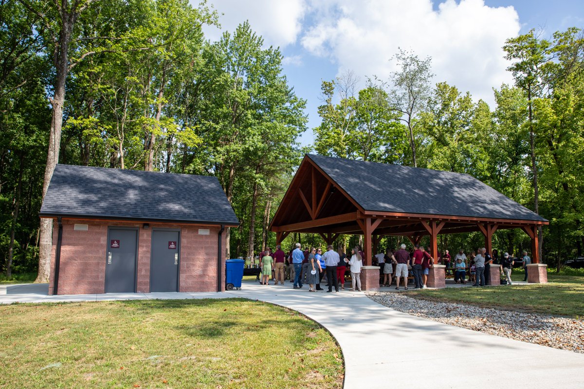 SIUFoundation's tweet image. The SIU Credit Union Trailhead is now open at Touch of Nature! Thanks to a $500K gift from SIU Credit Union, this marks the first new construction in decades — and a big step in the Imagine SIU 2030 vision. Grateful to all who made it happen. Read more: blog.siuf.org/?p=4603