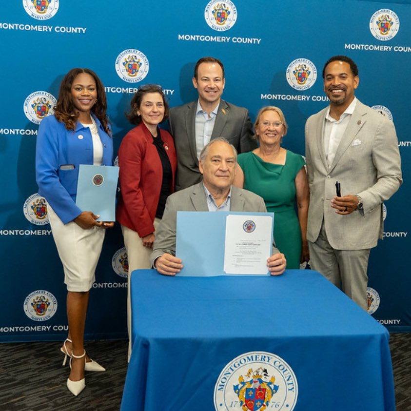 MarilynBalcombe's tweet image. The County continues to do all we can to help our federal workers during this difficult transition. The Hiring Displaced Federal Worker Bill was signed into law this week mymcmedia.org/bill-signed-to…
@MontgomeryCoMD
@MoCoCouncilMD