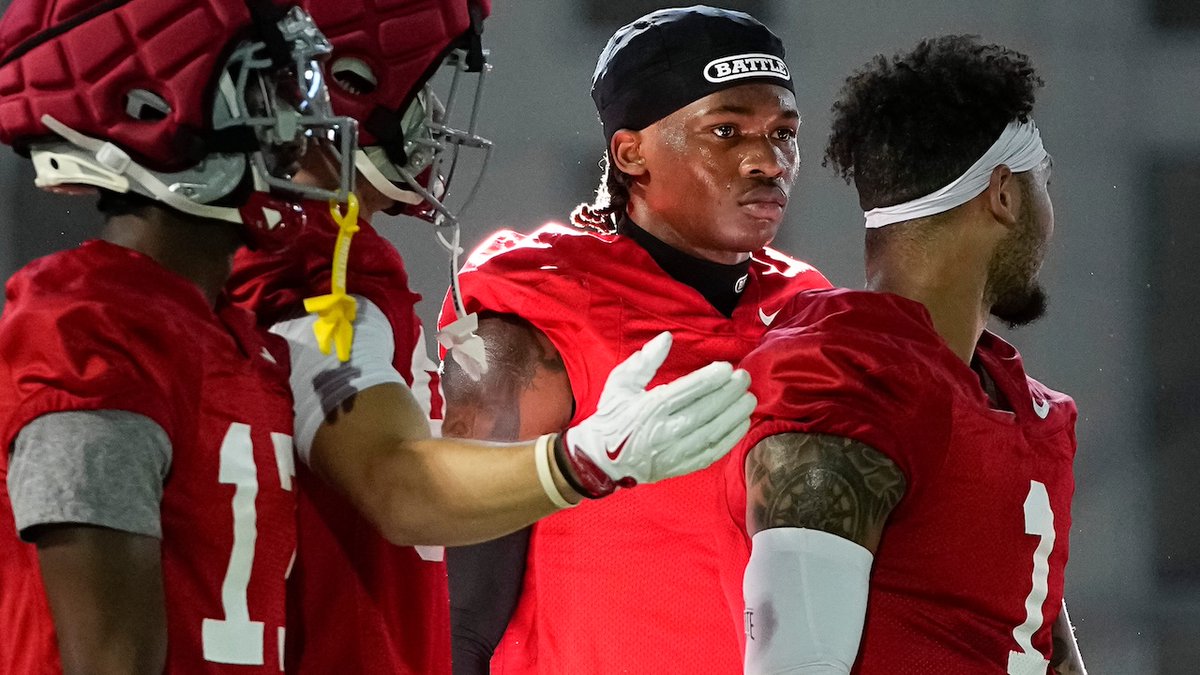 Bucknuts247's tweet image. After his freshman season, #OhioState's @Jermiah_Smith1 is the best wide receiver in college football.
Smith isn’t just dominating Saturdays. He might already be ready for Sundays.
247sports.com/college/ohio-s…