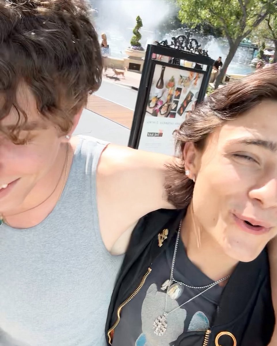 2hollisped's tweet image. absolutely adorable