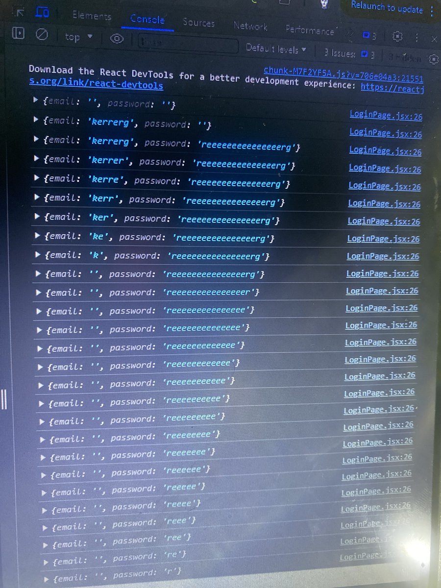 CodeByNZ's tweet image. I don’t know why I still use chrome . 
Sucks right ?