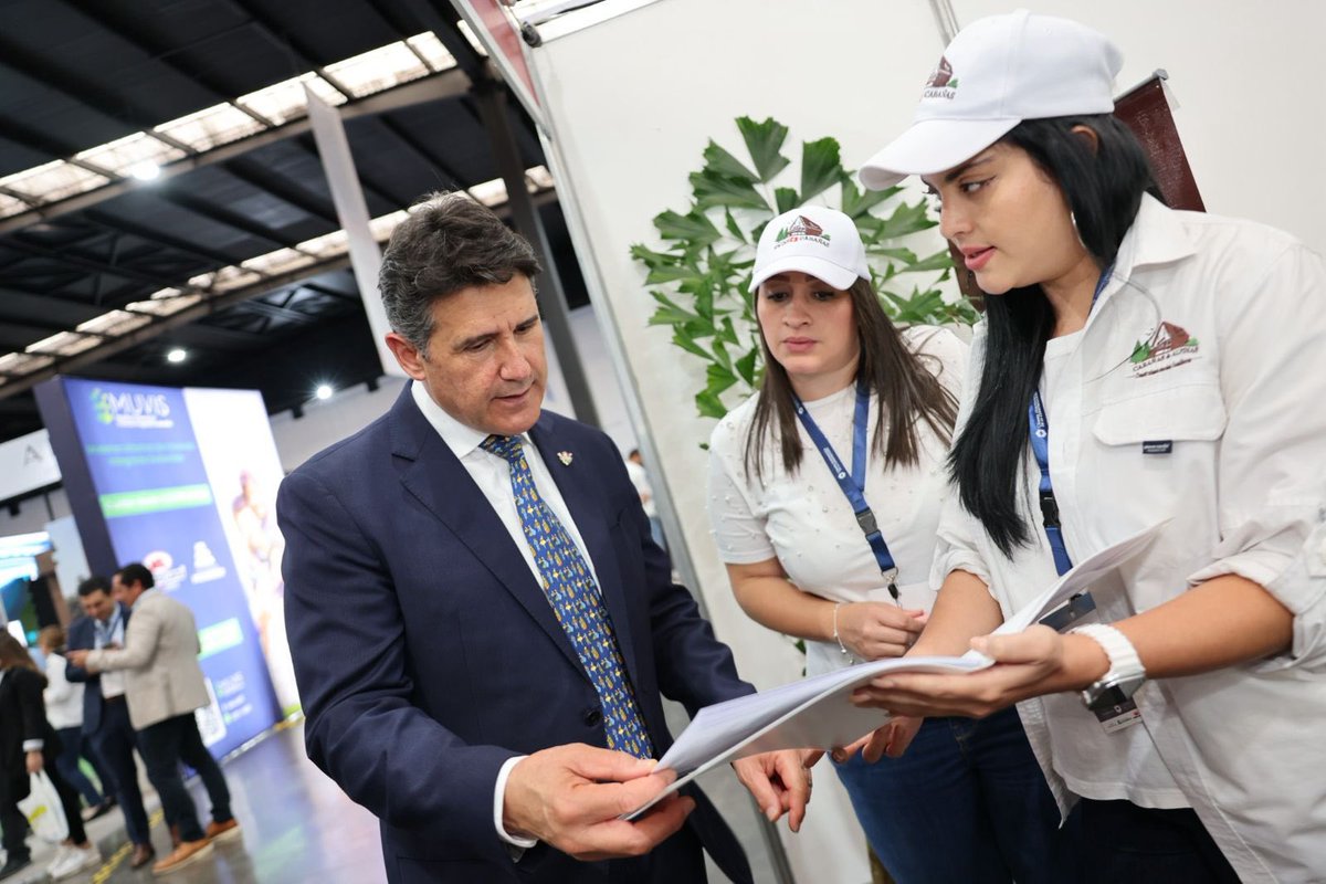 Cada vez que una familia cumple el sueño de tener su propia casa, no solo alcanza una meta, también comienza una nueva etapa llena de oportunidades, historias y recuerdos.

Por eso trabajamos con una visión clara, que Ciudad de Guatemala sea el mejor lugar para vivir, donde