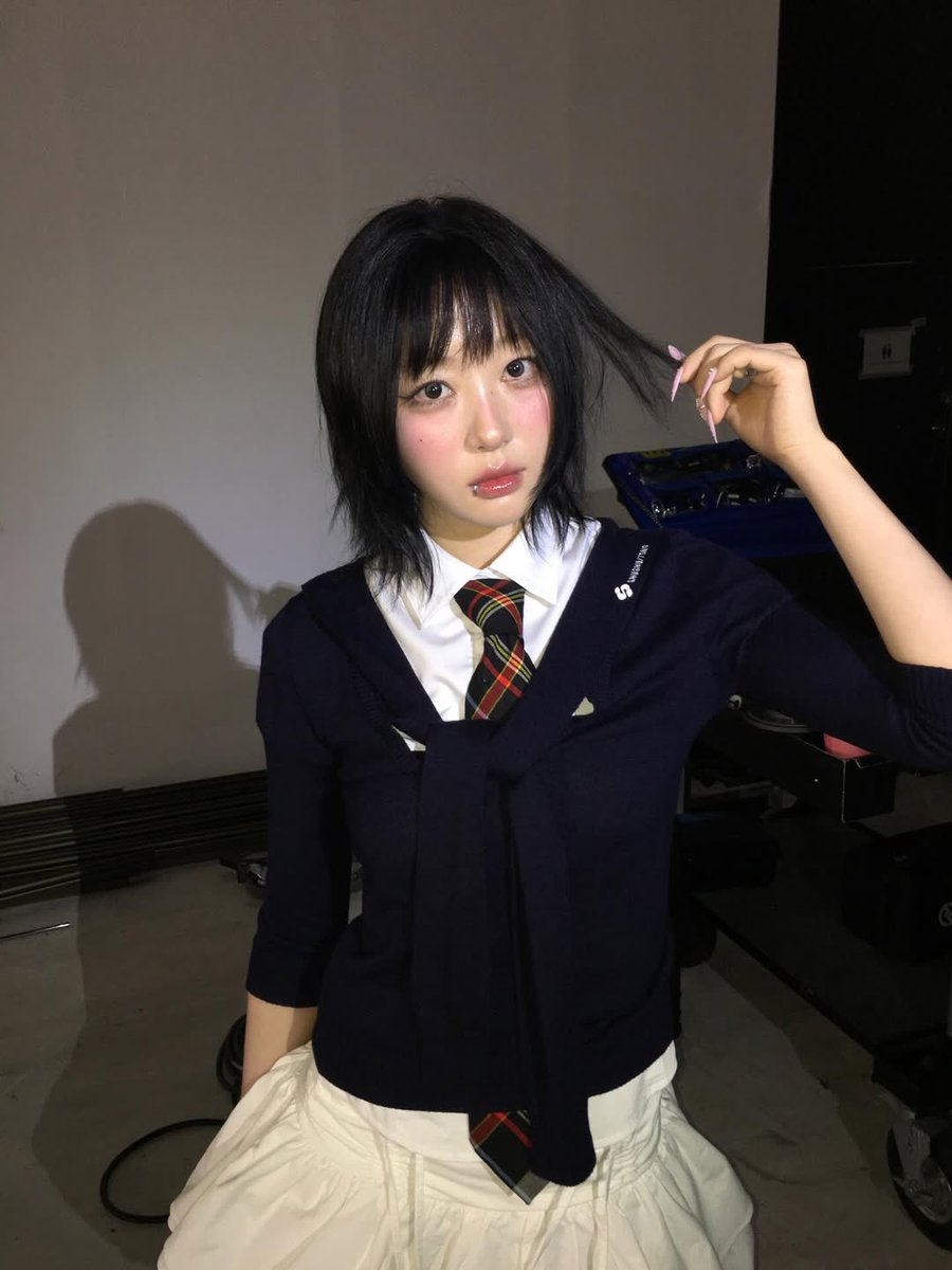 yvesnights's tweet image. and did