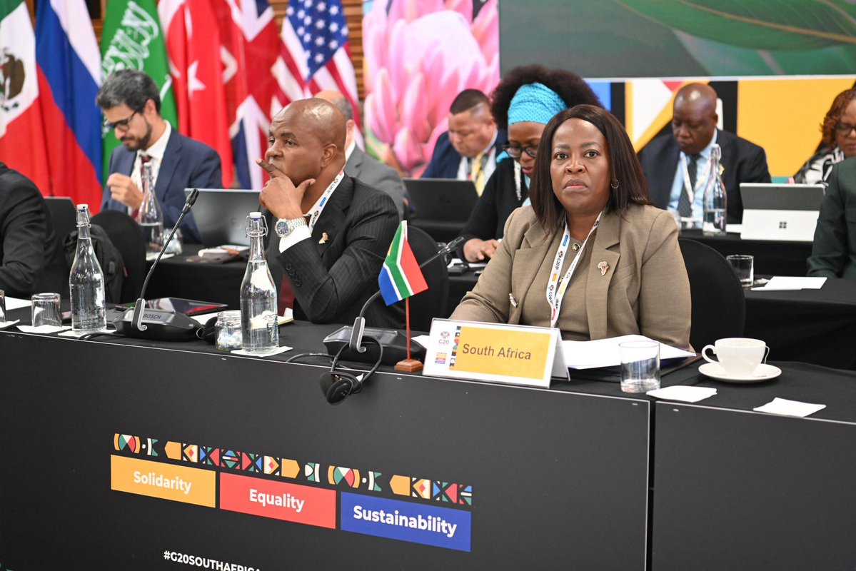nmuffuh's tweet image. Grateful to 🇿🇦 South Africa’s @g20org Presidency for steering robust outcomes at the #G20DWG Ministerial.

The UN welcomes the Calls to Action on #IllicitFinancialFlows &amp;amp; #SocialProtection—key to ending poverty &amp;amp; financing the #SDGs.

Now is the time to implement. A re sebetseng!