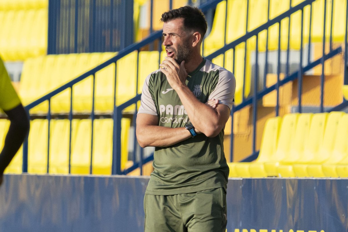 CanteraGrogueta's tweet image. El Villarreal B de David Albelda se estrena en pretemporada a lo grande. El filial amarillo se ha impuesto al Castellón B por 5-0 en el Mini Estadi.

⚽️⚽️ Albert
⚽️ César Bonafé
⚽️ Arenzana
⚽️ Jordi

¡A seguir así!
