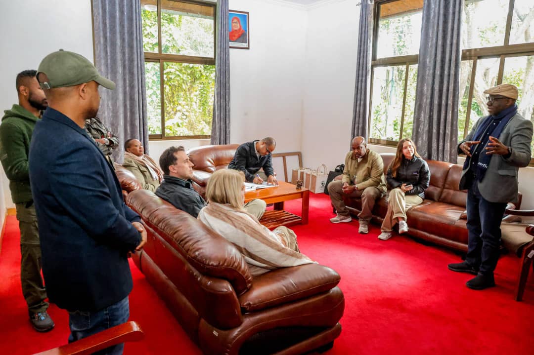 urtupdates's tweet image. NGORONGORO CRATER CAPTIVATES MAYOR OF DALLAS, USA—VOWS TO RETURN WITH HIS FAMILY
By Mustapha Seifdine, Ngorongoro Crater
July 25, 2025
The Ngorongoro Conservation Area (NCA) continues to attract prominent global visitors, and today, the Mayor of Dallas, Texas, Hon. Eric…