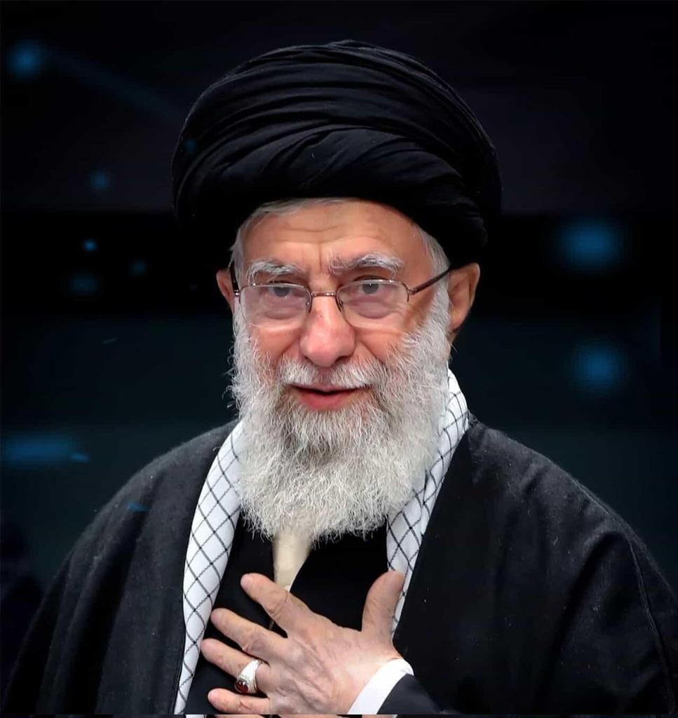 dkhtr_trk2's tweet image. بهترین عکس حضرت ماه رو از گالری تون منشن کنین