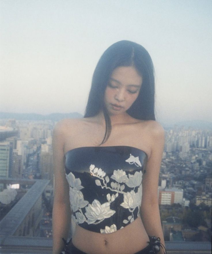 stream_bp's tweet image. 📈| ‘Seoul City’ ultrapassou a marca de 80 MILHÕES de streams no Spotify.
#JENNIE
@oddatelier