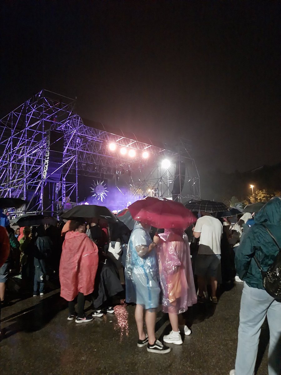 samyfanatica's tweet image. Concerto bagnato...
