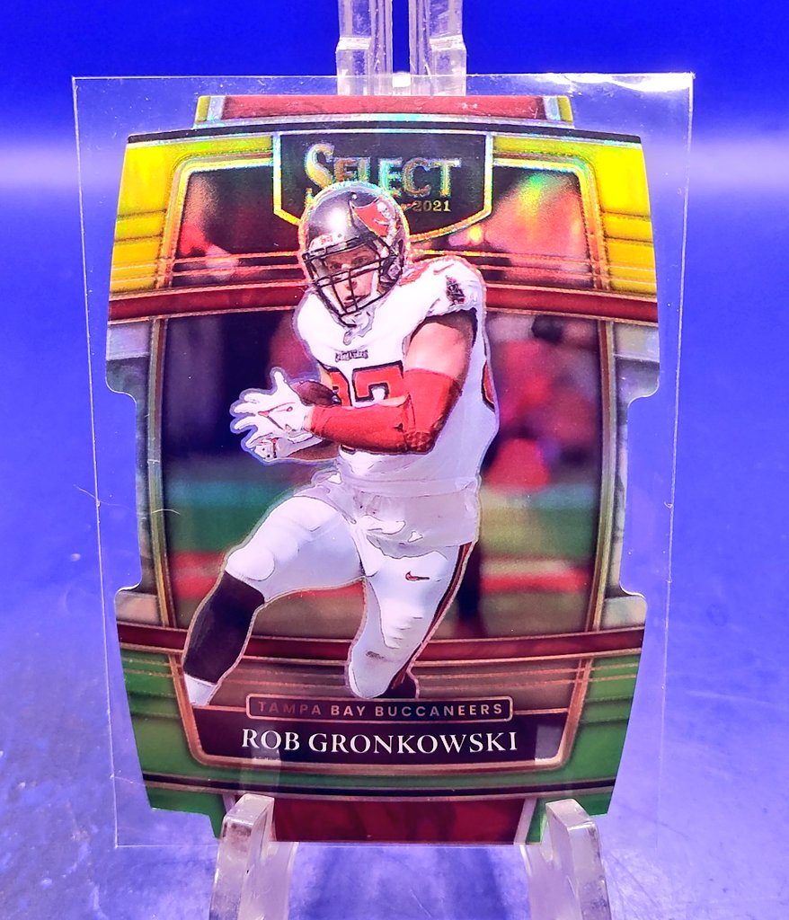 Hoerner1st2018's tweet image. Rob Gronkowski
All Auctions end at 8:00pm CST
Final Round for the week
Monday-Wednesday next
Bidding starts at just a $.25
After that IDC
Bid to win
Orders over $50 ship FREE
Totals on 7/30/2025 or cash out at anytime
Happy collecting everyone
@sports_sell
@DWDReposts…