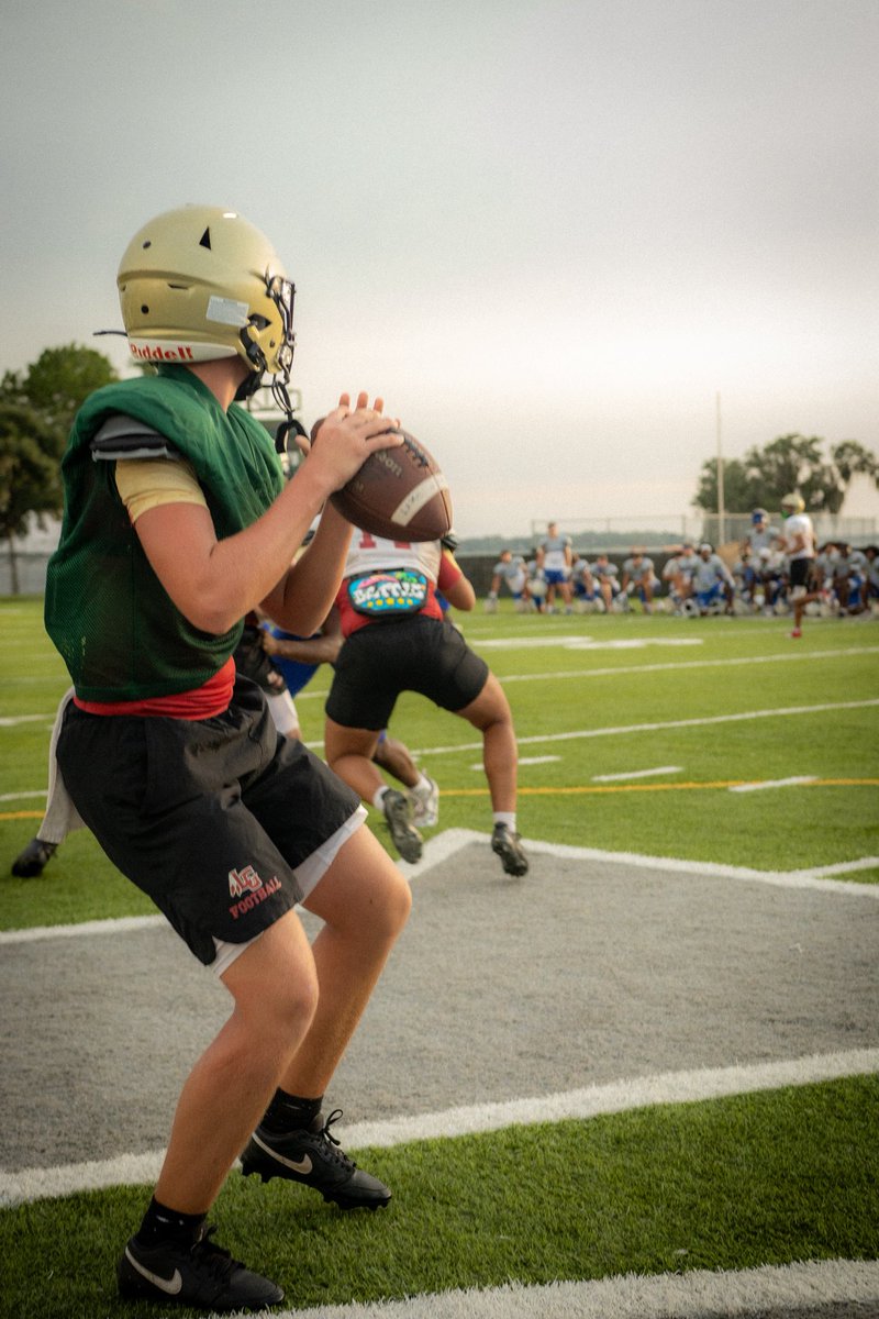 Brayden Padgett ✞ (@brayden_p9) on Twitter photo Webber Camp 🟢⚫️ <a href="/WebberFB/">Webber Int'l University Football</a> <a href="/coach_jgeorgejr/">Jeff George Jr.</a> <a href="/gogetitoffense/">Lee Jackson, MAA, RAA</a> <a href="/Mikesmith_35/">Mike Smith</a> <a href="/LakeGibsonFB/">LAKE GIBSON BRAVES FOOTBALL</a> Webber Camp 🟢⚫️ <a href="/WebberFB/">Webber Int'l University Football</a> <a href="/coach_jgeorgejr/">Jeff George Jr.</a> <a href="/gogetitoffense/">Lee Jackson, MAA, RAA</a> <a href="/Mikesmith_35/">Mike Smith</a> <a href="/LakeGibsonFB/">LAKE GIBSON BRAVES FOOTBALL</a>