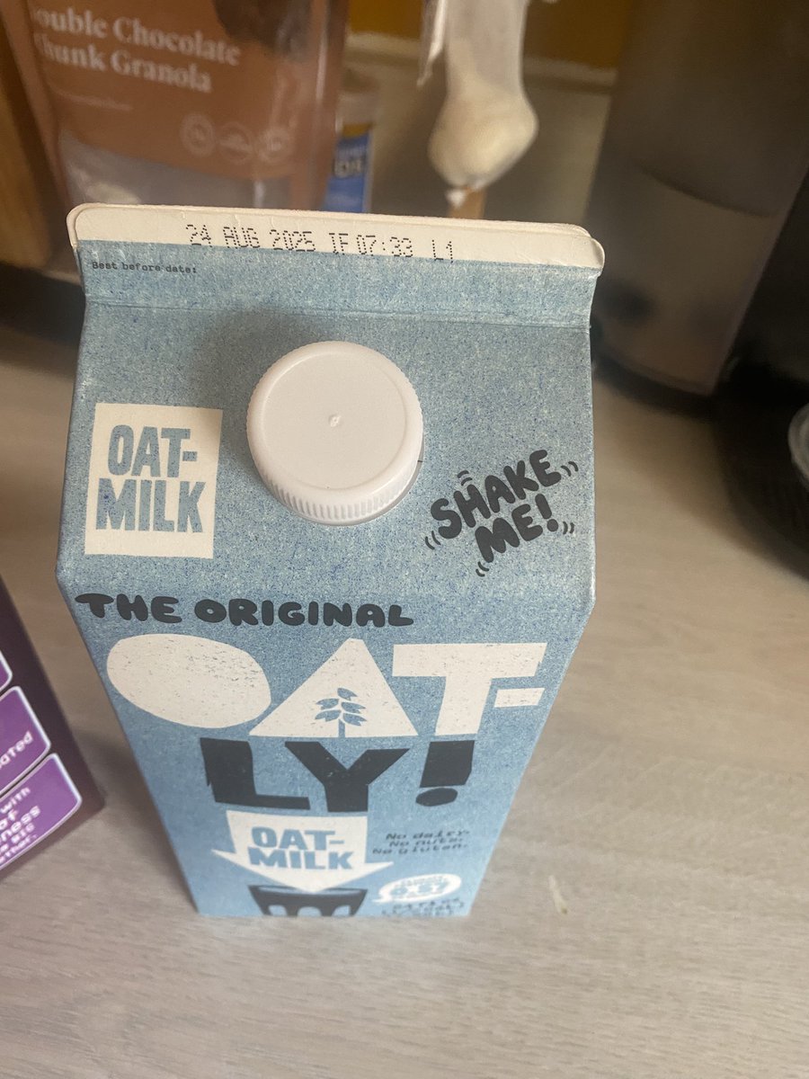 ChargedFish's tweet image. The text pop up I see when my infant starts crying