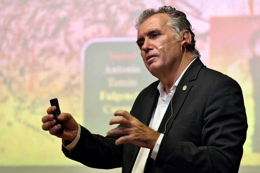 “Pencho Cros, un caballero sin espada” llenó ayer el Salón de Actos del Ayuntamiento de La Unión en un emotivo homenaje al cantaor, dentro de los actos del centenario. Conferencia de Gonzalo Wandosell y recital de José Antonio Chacón y Pablo Barrionuevo.

#PenchoCros100