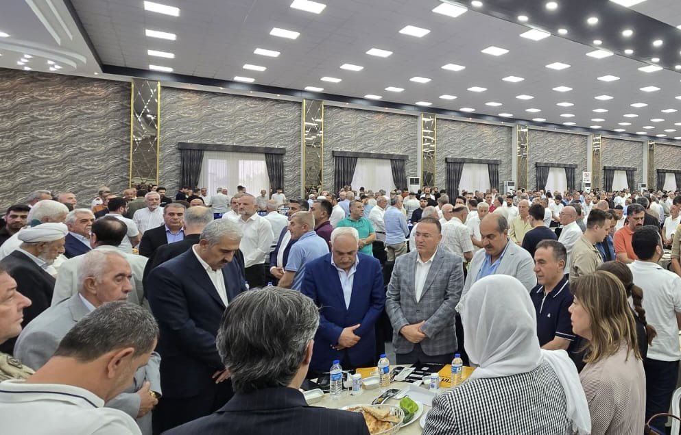 Ömer İler (@omer_iler) on Twitter photo Önceki dönem Devlet Bakanımız ve İl Başkan Yardımcımız Sayın Fırat Sümer’in amcası, merhum Salih Sümer için düzenlenen mevlit programına katılım sağladık.
Merhum Bakanımıza bir kez daha Allah’tan rahmet diliyorum. Mekânı cennet olsun. Önceki dönem Devlet Bakanımız ve İl Başkan Yardımcımız Sayın Fırat Sümer’in amcası, merhum Salih Sümer için düzenlenen mevlit programına katılım sağladık.
Merhum Bakanımıza bir kez daha Allah’tan rahmet diliyorum. Mekânı cennet olsun.