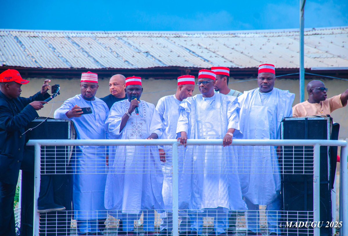 SaifullahiHon's tweet image. NNPP National Leader, His Excellency Sen @KwankwasoRM, PhD, FNSE, today, Friday (25th July 2025), received a large number of decampees from the All Progressives Congress (APC) from Shanono, Tsanyawa, and Nasarawa Local Government Areas of Kano State.