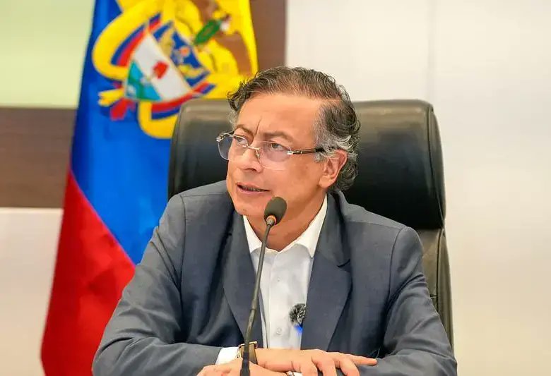 contrapuntovzla's tweet image. Petro asegura que diálogos de paz con el ELN están rotos por culpa de esa guerrilla acortar.link/5nv3OW