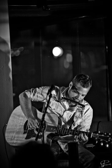 An FYI for your weekend:

TONIGHT (Fri, 7/25): 
Jacquot Vineyard, 
5:30pm

TOMORROW (Sat, 7/26): 
Bridgeport Village,
6pm

#singersongwriter #elegantfolk