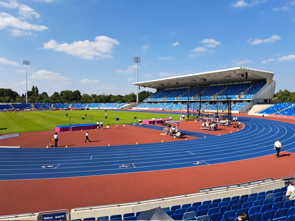 kevmitchell8's tweet image. Very proud to have been selected as part of the @scotathletics Throws Coaching Team for the @EnglandAthletic u20 Championships. Great start on Day 1 with @CumbernauldA Sophie Robertson winning 🥈 in the Women&apos;s Hammer Competition