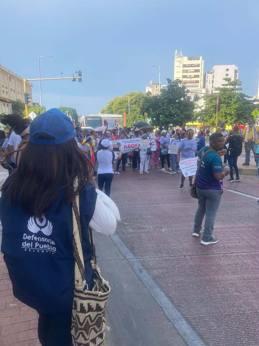 DefensoriaCol's tweet image. Visibilizamos en Cartagena el rol fundamental de cuidadores y cuidadoras en la garantía de una vida digna
Acompañamos una marcha en Cartagena con motivo del Día Nacional del Cuidador y Cuidadora, reafirmando nuestro compromiso con la visibilización y defensa de sus derechos.…