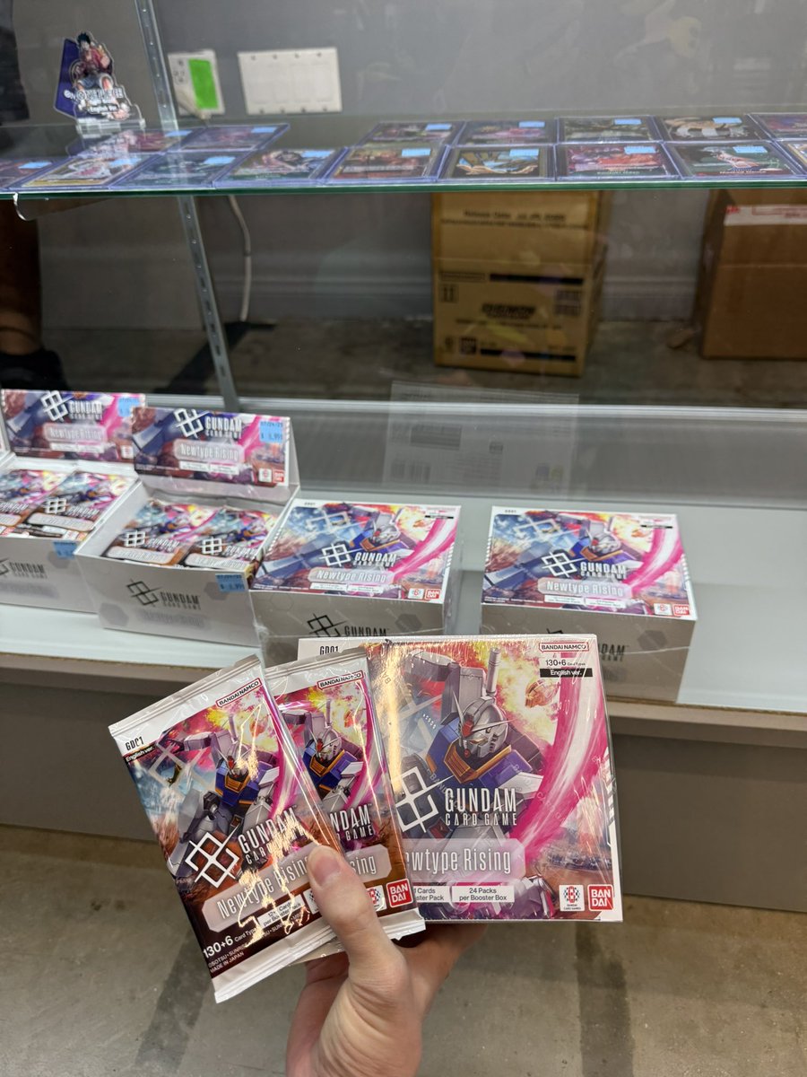 franalations23's tweet image. Lined up today at Lost Levels Card Shop for the @GUNDAM_GCG_ENG set 1 booster box! 🤓👍🏻