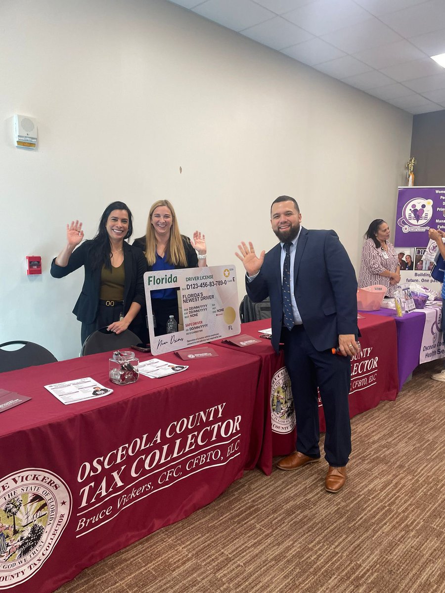 Arrington4Fl's tweet image. Our team had a great time participating in Commissioner @Arrington4OC’s Government Resource Fair last night! 🙌 We heard great questions from residents and shared important updates on “What’s Happening” across Osceola. 💬
Big thanks to our partners from @CFXway , @lynxbusorlando…
