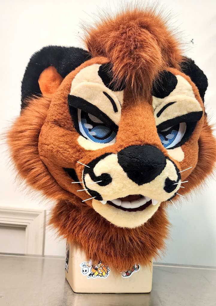 KimmiCocoa's tweet image. This fursuit head is currently available. If anyone is interested, feel free to reach out 😊
Rts= Love and admiration❤️❤️❤️