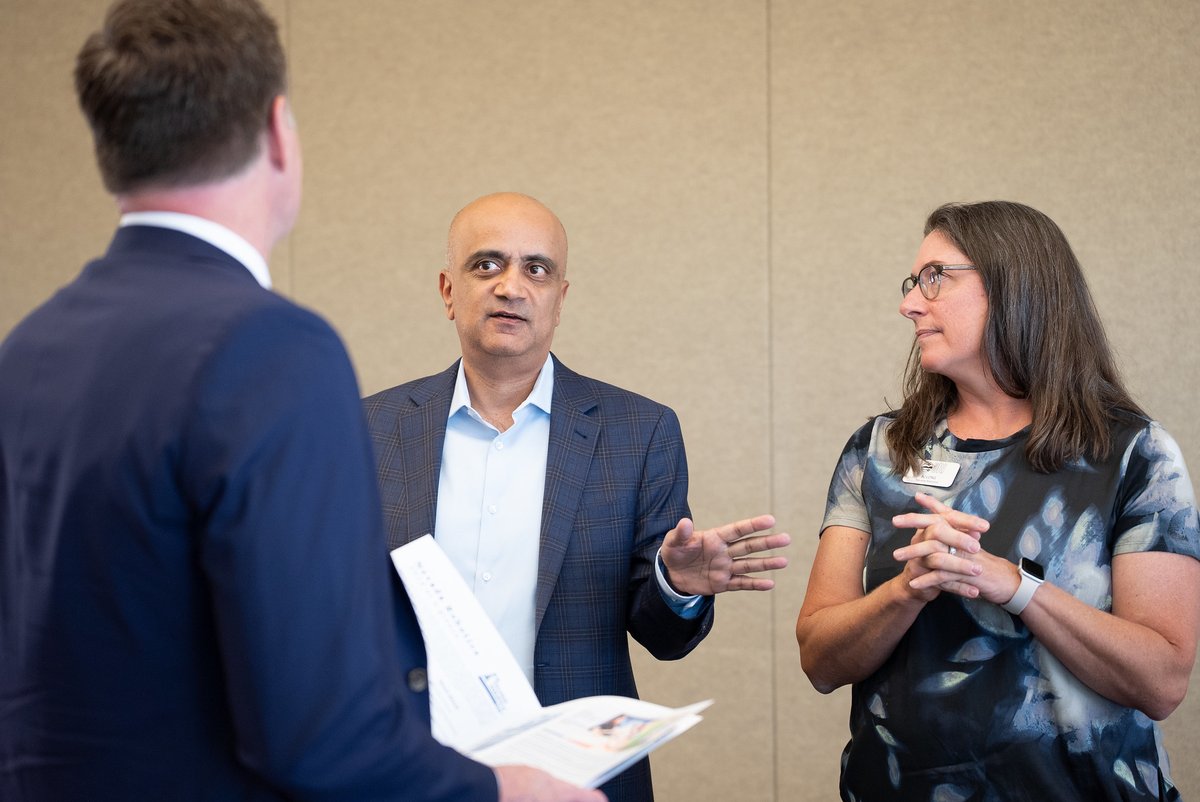 DRIScience's tweet image. We were honored to have our new @NSHE Chancellor, Matt McNair, tour our Reno campus and to showcase the impactful research that our scientists are conducting in Nevada and around the world. Thank you, Chancellor McNair, for supporting #ScienceThatMattersNow.