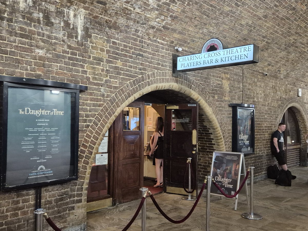 ATDazzles's tweet image. Tonight's viewing - my first visit at @CharingCrossThr in ages to catch @daughtertimeply.
Look out for my review this weekend.