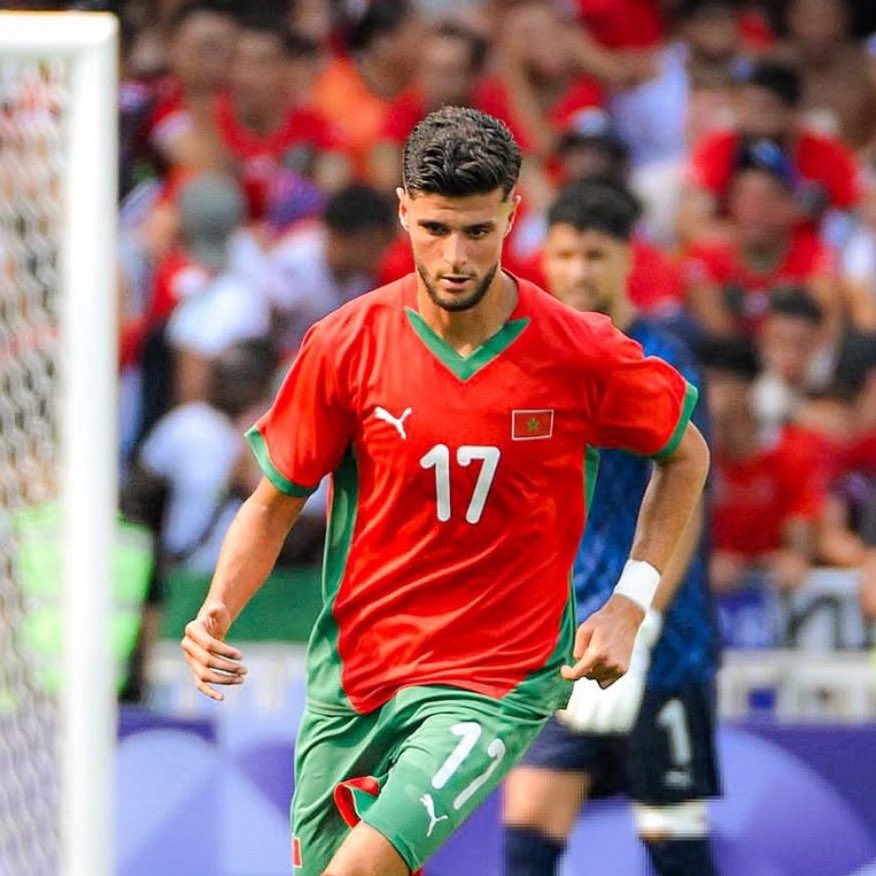 FabrizioRomano's tweet photo. 🚨🔵 EXCL: Auxerre agree deal in principle to sign Moroccan 24 year old midfielder Oussama El Azzouzi.

Deal agreed with Bologna on loan with no buy option, formal steps to follow next week. https://t.co/KPcFhuTdiy
