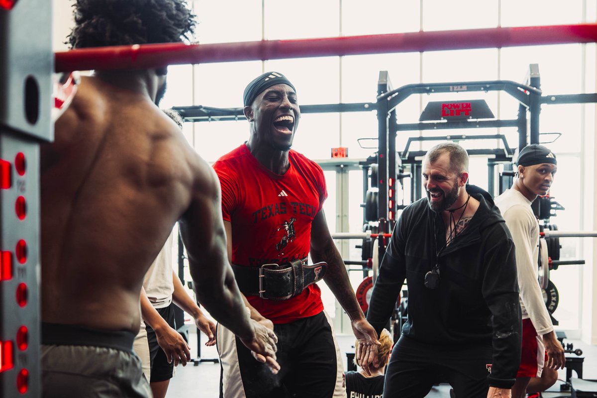 TexasTechFB's tweet image. Summer workouts ✔️
Fridays feel even better when fall camp starts next week!