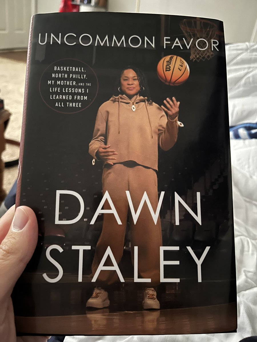 Ricardo_Knows's tweet image. I am a die hard Clemson fan, but I’ve always had respect for Coach @dawnstaley on and off the court. Hearing about her faith was great, and I learned several lessons as well about myself and attitudes I can have in my life going forward. A fantastic read about a wonderful person