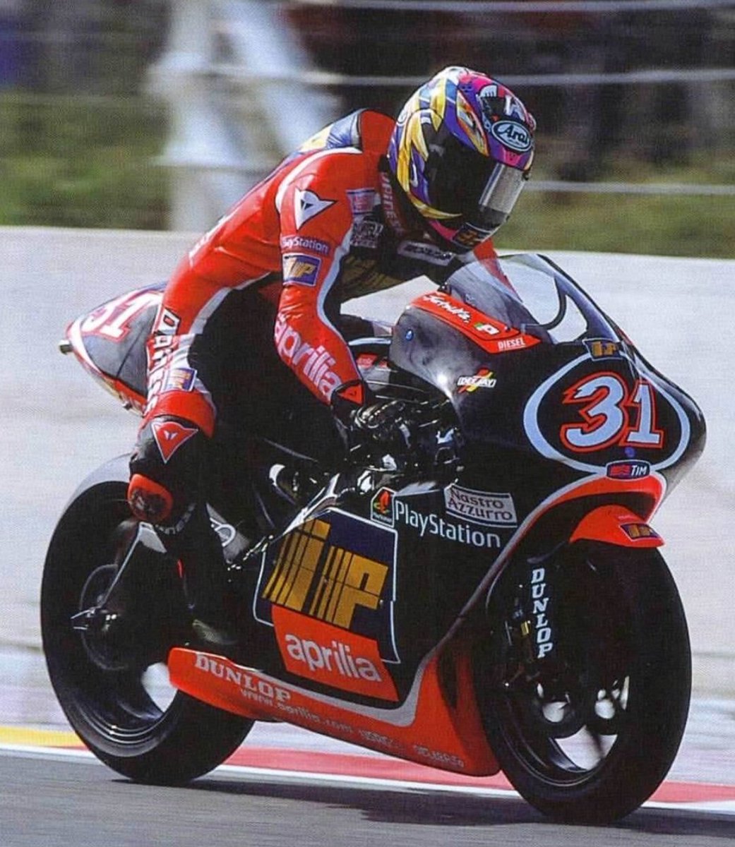 MOTOGP FORCE tweet media