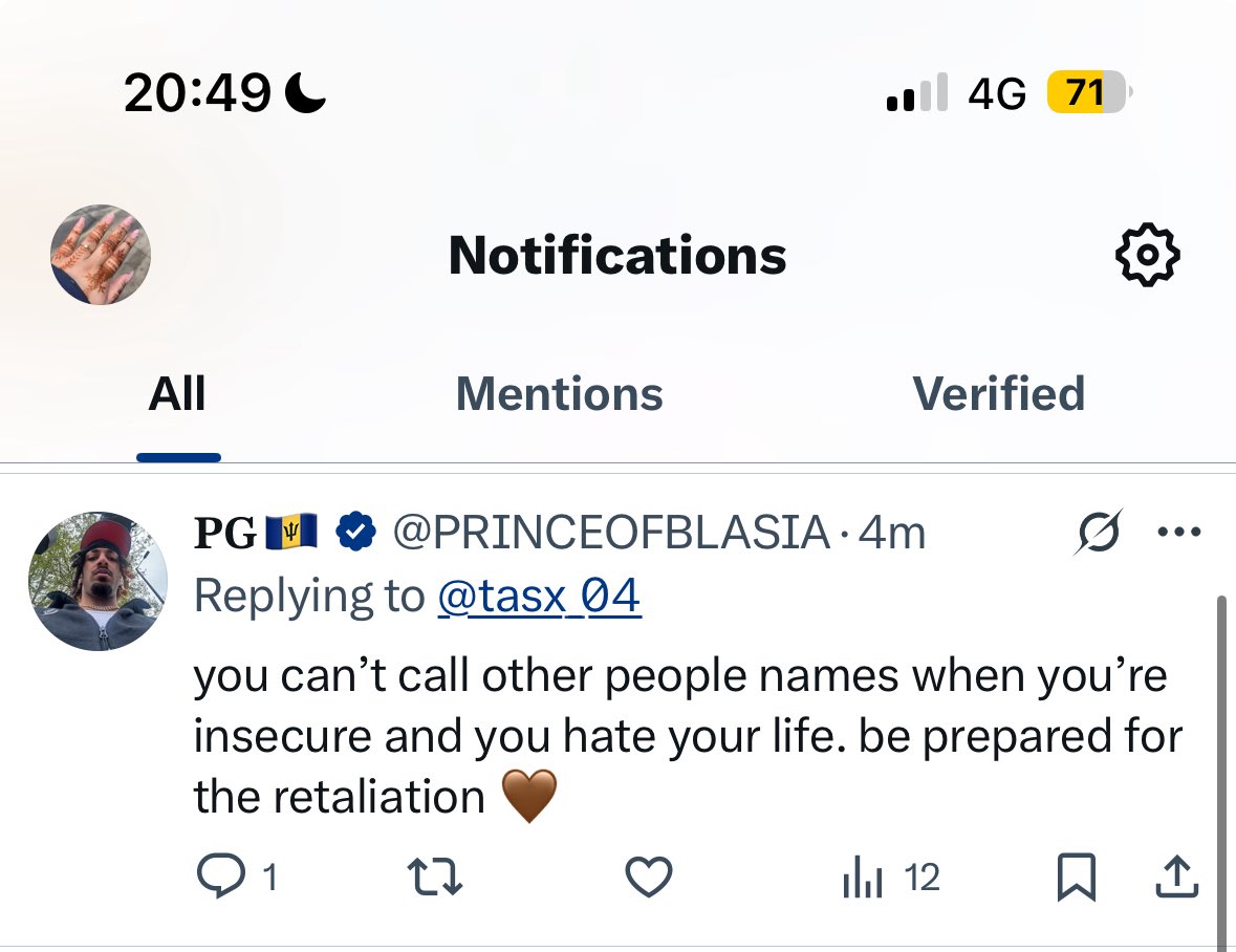 tasx_04's tweet image. Can’t call other people names? Lmao, who actually did the name calling? If you think I’m insecure and hate my life, curious what you’d say about someone who really falls under those categories. Give me a break, man. Maybe go touch some grass, ‘North London’s finest’ 🤡