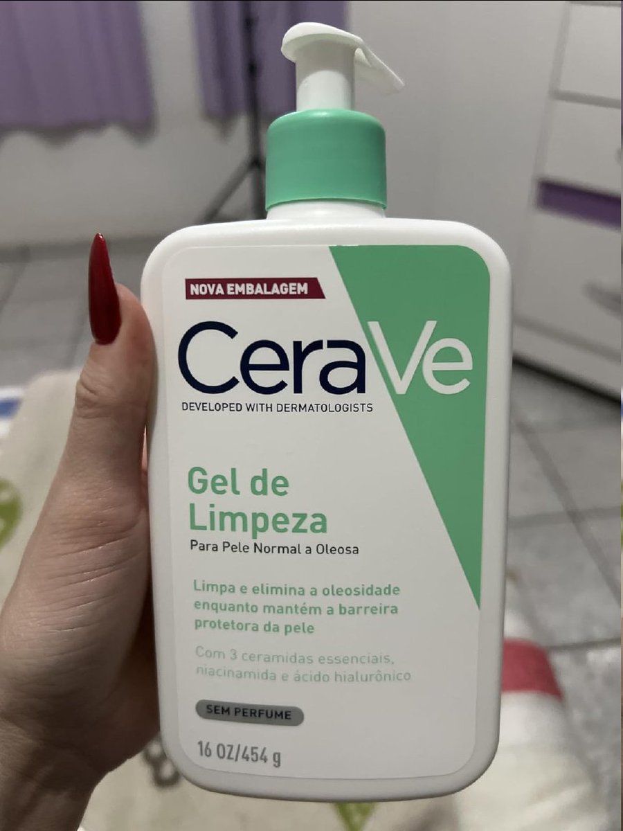 lobapromo's tweet image. PELE LIMPINHA E SEM OLEOSIDADE
CeraVe Gel Limpeza Facial para Pele Oleosa 340g
R$67 em 2x
amzn.to/4lG5T2Y
