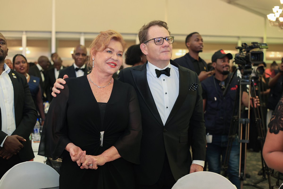 imbankug's tweet image. Our top executives, led by our CEO Robin Bairstow | @robinonsafari, Executive Director Sam Ntulume | @ntulumes, and Chief Business Officer Gibson Edward Nangono, Head of Marketing & Corporate Communications Annet Nakiyaga | @AnneNakiyaga , are honored to attend the installation…
