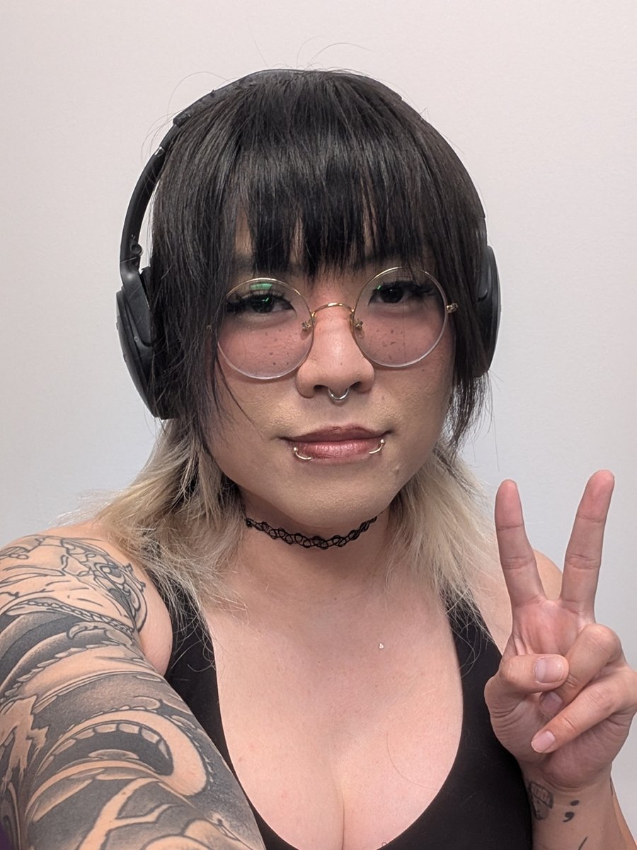 anyways yea i started hrt 2 years ago when i was 31 and im 33 now. its scary to risk losing parts of your life by starting over, especially when youre older. but its even scarier to never truly start living at all. id give up anything just to be me. trans women can do anything!!!
